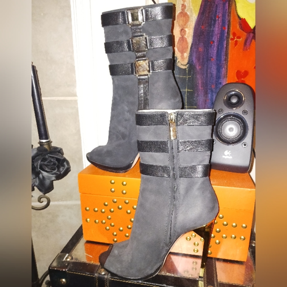 Herve Leger black leather side zip open toe ankle boot made in Italy 38.5